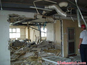 圖 二手房裝修拆除衛(wèi)生間打瓷磚 打墻 拆除地板 拆除家 蘇州工裝裝修